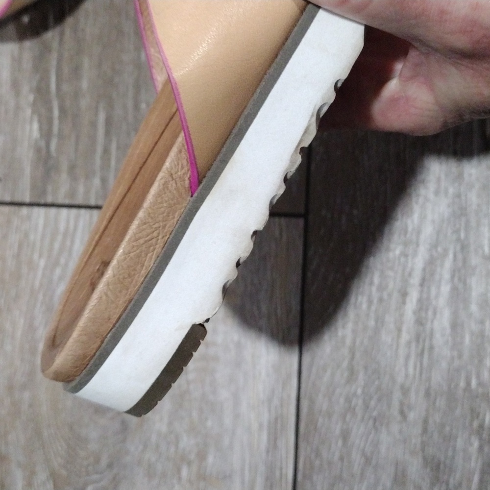 UGG womens light tan leather sandals with purple trim. Size 9 - Picture 5 of 14